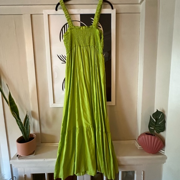 Urban Outfitter Lime Green Smocked Midi Dress size L - Picture 2 of 5